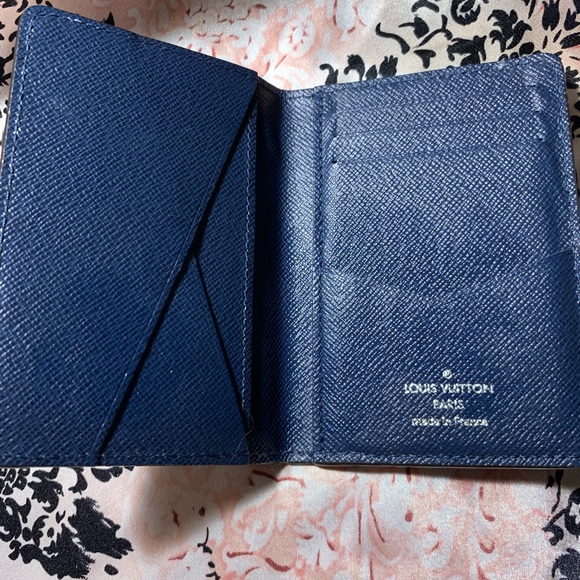 Louis Vuitton mens pocket holder - Picture 3 of 6